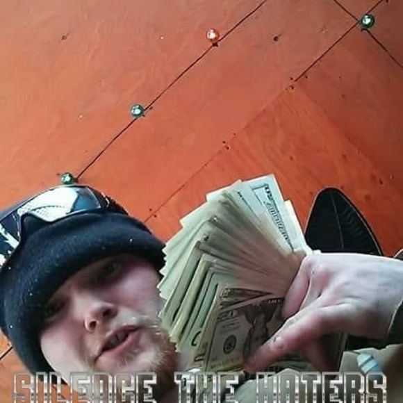 Meet your Posher, Andrew - Picture 1 of 1